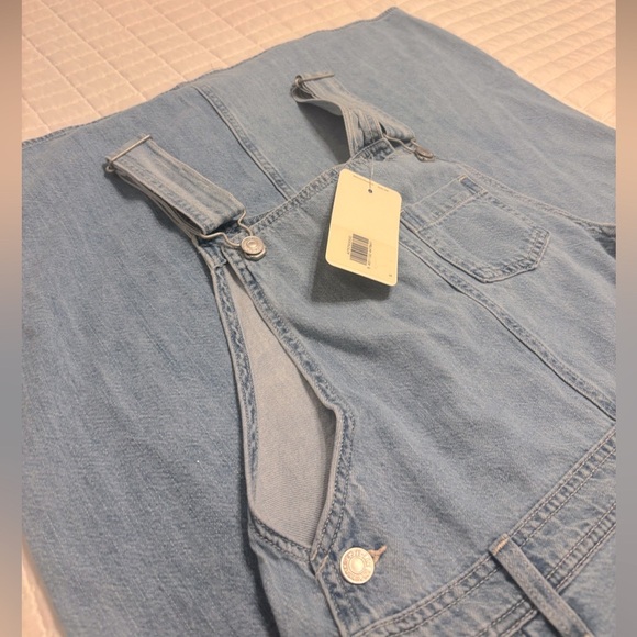 NEW LEVI’S - Overall Midi Dress / Utility Style in Medium Wash - Picture 10 of 12